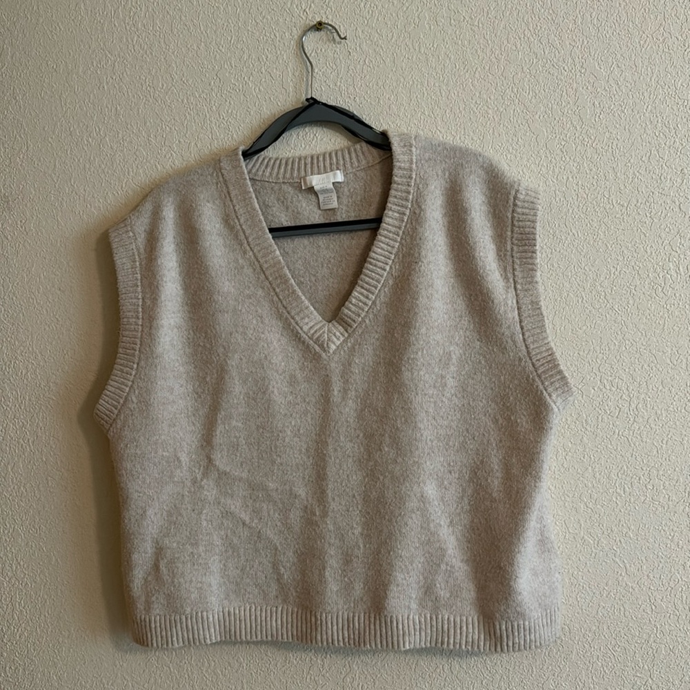H&M knit sweater vest
